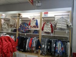 -爱婴室(上海松江景德路店)