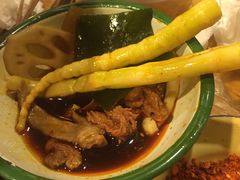 -拈签一笑黄牛肉辣卤串串