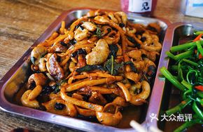 Crispy Intestine with Pork Intestine