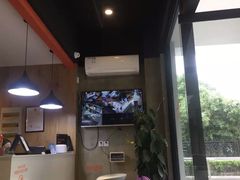 -八公叔叔宠物美容连锁(春申店)