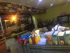 -志龙皇冠吃货椰子铺
