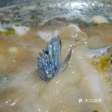 把鱼下锅后5分钟就能吃了，超级嫩