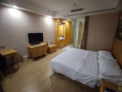 -维也纳酒店(上海虹桥枢纽松江新桥店)