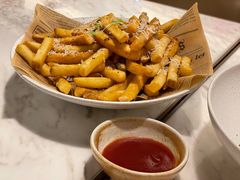 黑松露芝士薯条-G+KITCHEN(龙湖狮山天街店)