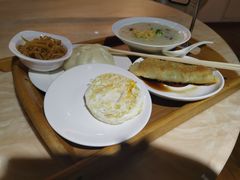 -红山红餐厅(宏源大厦店)