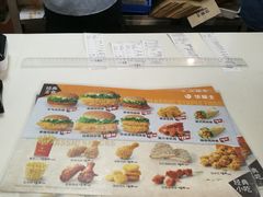 -华莱士·全鸡汉堡(财经学院店)