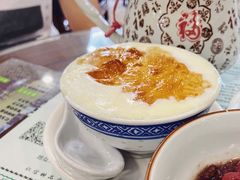 桃胶双皮奶-仁信老铺(华盖路店)