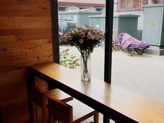 靠窗位-VOYAGE COFFEE(北锣鼓巷店)
