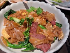 泰式炒牛河-大头虾越式风味餐厅(光明广场店)