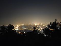 -鬼笑石后山停车场