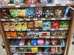 -全家便利店(莲花池东路店)