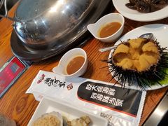 生吃海胆-海味当家·蒸锅海鲜(中山广场创始店)