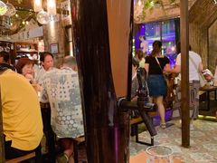 等位区-高烤场烧烤餐厅(文华里店)
