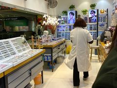 -沫芮眼镜·蔡司官方授权店(人民广场店)