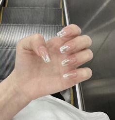 -悦指间美甲美睫