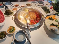 -左庭右院鲜牛肉火锅(金山万达店)