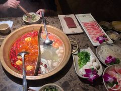 太极鸳鸯锅-小龙坎火锅(好世界店)