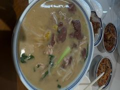 -邱芳粉店(迎宾大道旗舰店)