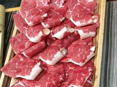 原切牛上脑-锅十二涮肉馆·鞭蛋锅