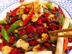 爆炒土鳝鱼-百年粉蒸牛肉
