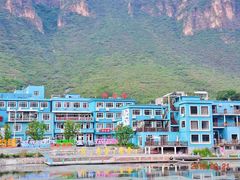 -百里峡七彩艺术小镇