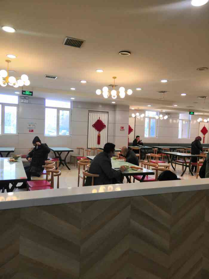 中山美食林(九华山路店)-"02晚上有工作,特殊抢修救场,完事儿就到.