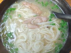-花溪巷牛肉粉(泉城路店)