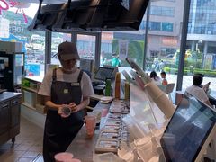 -奈雪的茶(优特汇店)