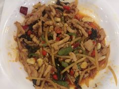 -江城燕子大排档(江汉路步行街店)