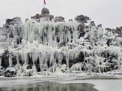 -雪山彩虹谷景区