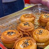 请给这个牛肉饼颁个奖吧‼️爆汁又好吃[流泪]
