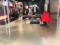 -耐克(恒隆广场店)