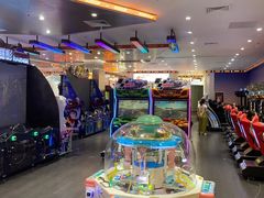 -反斗乐园π·电玩·高空拓展·蹦床(龙华天虹店)