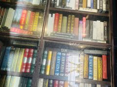 -钟书阁(松江泰晤士小镇店)