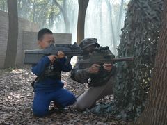 -崇明岛拓展训练真人CS镭战基地