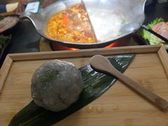 -湊湊火锅·茶憩(南京东路悦荟店)