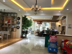 -王子宫殿婚纱摄影(环山路总店)