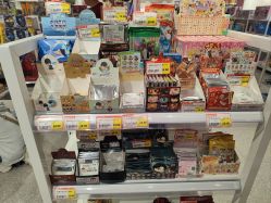 -嗨本可潮玩仓(大兴大悦春风里店)
