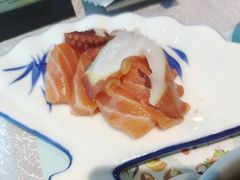 -亚洲国际大酒店·云顶阁旋转自助餐厅
