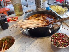 -钢管厂五区小郡肝串串香(蜀都万达店)