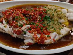 双色鸳鸯鱼头王-望湘园·洞庭渔宴(浦江欢乐颂店)