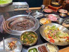 -韩烧牛中牛·甄选黑牛烤肉(黑金店)
