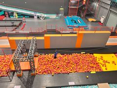 -极限PLAY运动娱乐新世界·团建派对潮玩休闲馆·室内蹦极高空游乐园