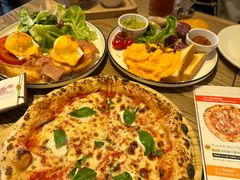 -Common Table · Brunch & Coffee