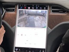 -TESLA 特斯拉(上海太古汇体验店)