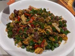 -牛头鱼庄·地道广西菜(鲁班店)