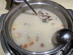 -煲大王猪肚鸡·椰子鸡火锅(红谷滩万达店)