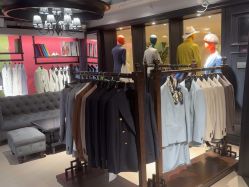 -BRANS PORO布朗斯伯勒西装高级定制·瑞璞西装(金陵店)