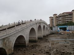 -万绿园