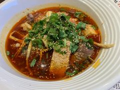 -成都你六姐·牛肉冒菜(城市集市合生汇店)